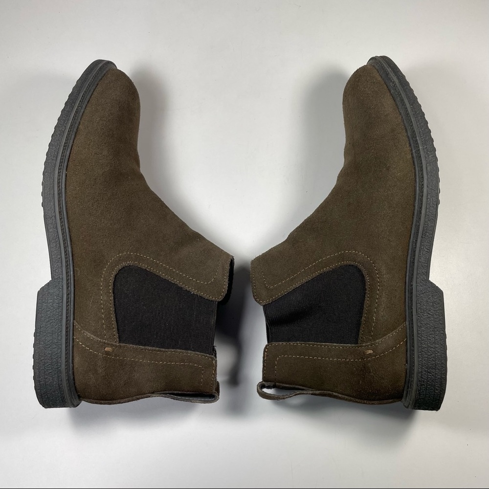 G. H. Bass Men's Randall brown Suede Chelsea Boots
Size 8.5 M - Picture 4 of 8